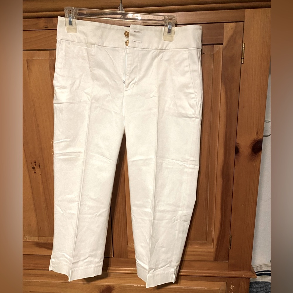 Women’s White Capri Dress Pants Size 4 with Split on each side cuff by Chaps